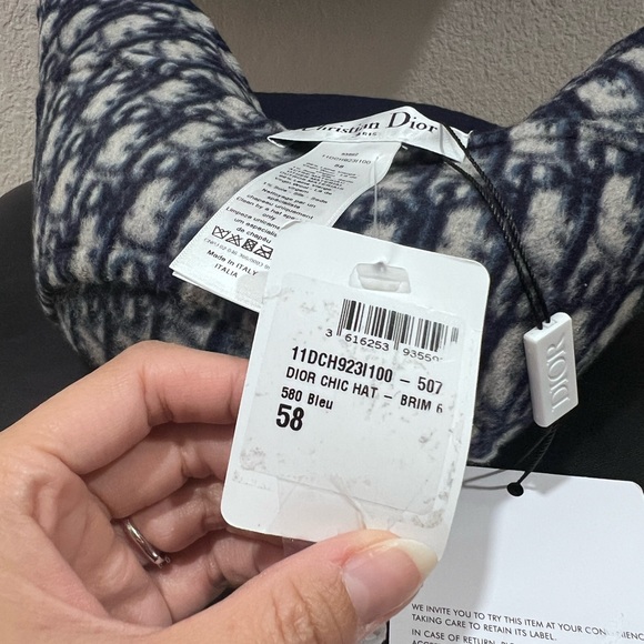 CHRISTIAN DIOR REVERSIBLE WOOL BUCKET HAT SIZE 58 - Picture 2 of 3